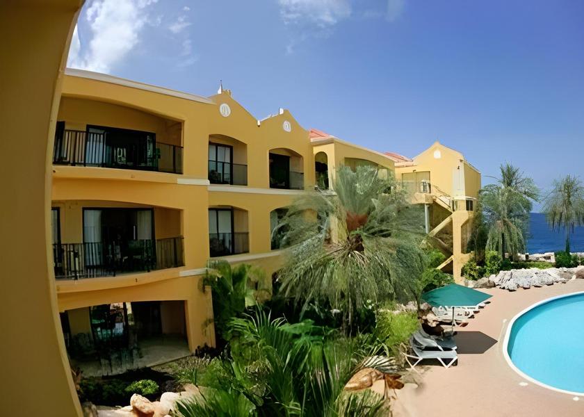  Willemstad exterior view