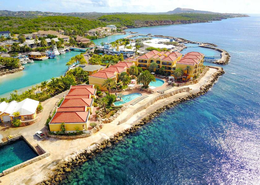  Willemstad exterior view