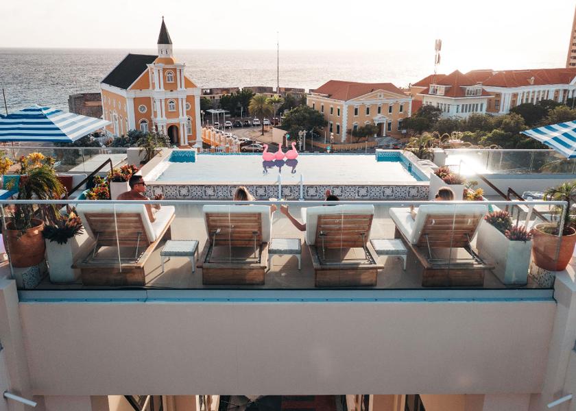  Willemstad swimming pool