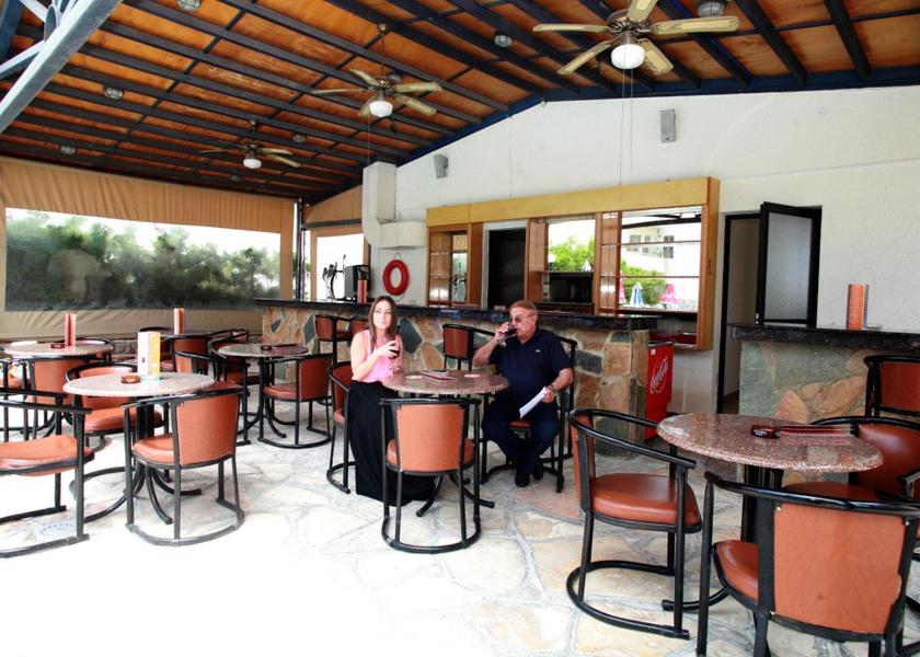  Paphos bar/lounge