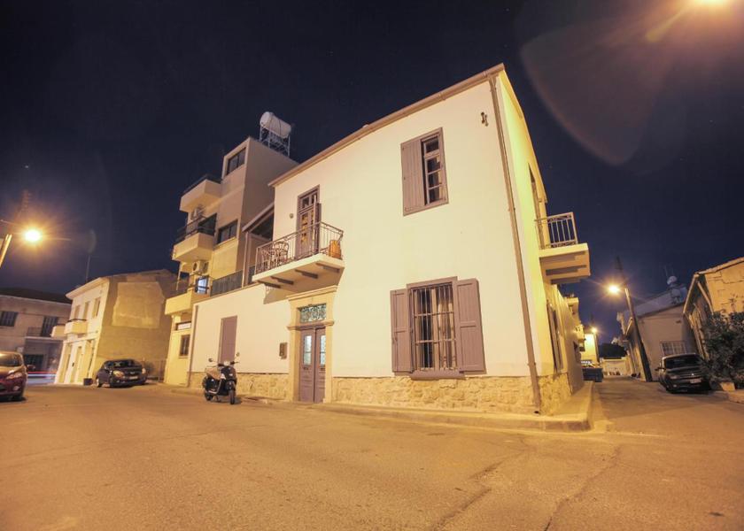 Larnaca District Larnaca entrance