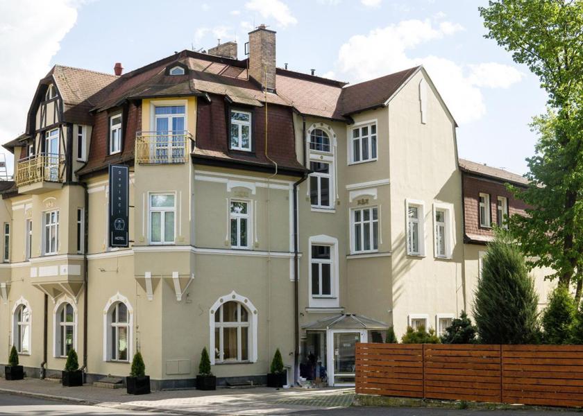 Karlovy Vary (region) Marianske Lazne entrance