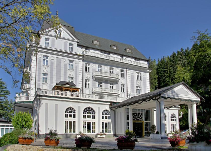 Karlovy Vary (region) Marianske Lazne entrance