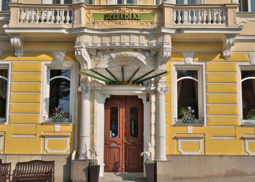 Karlovy Vary (region) Marianske Lazne entrance