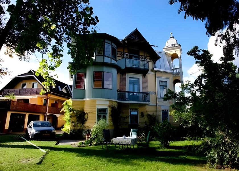  Bled exterior view