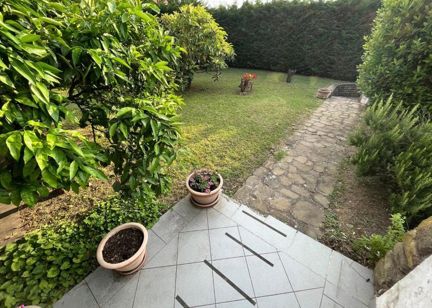  Izola garden