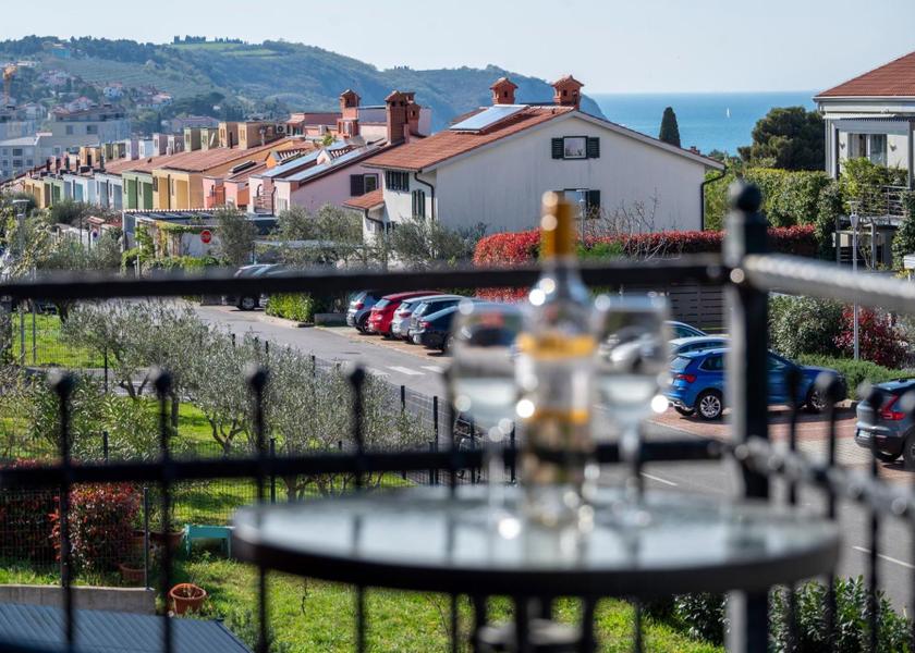  Izola balcony/terrace