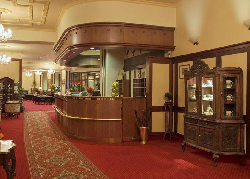 Karlovy Vary (region) Karlovy Vary lobby