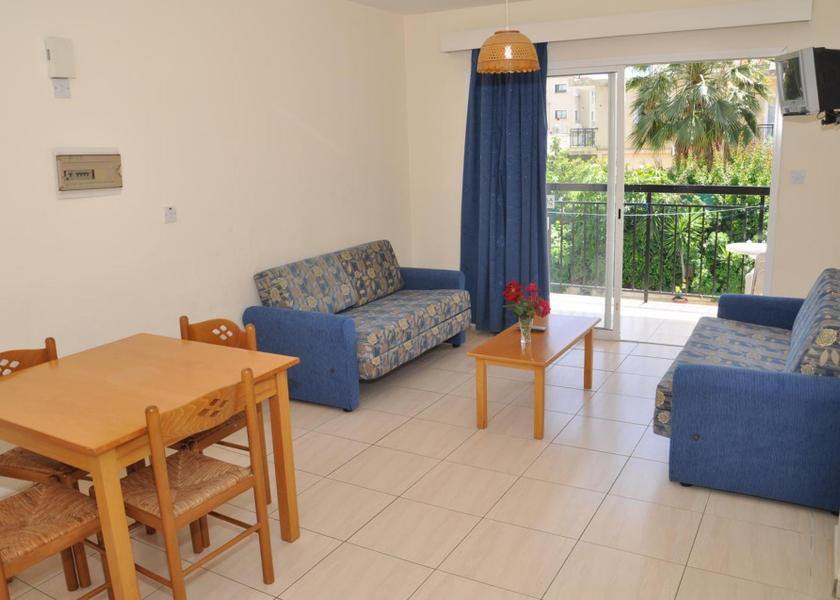 shared lounge/tv area