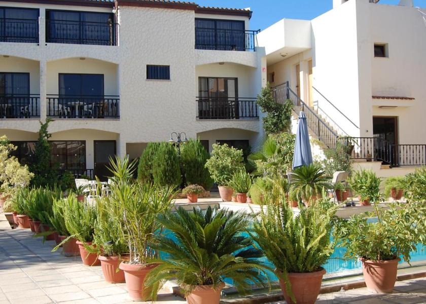 Paphos Polis Entrance
