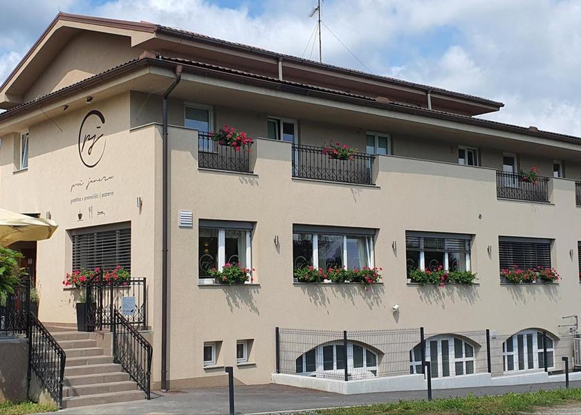 Slovenska Bistrica Hotel Exterior