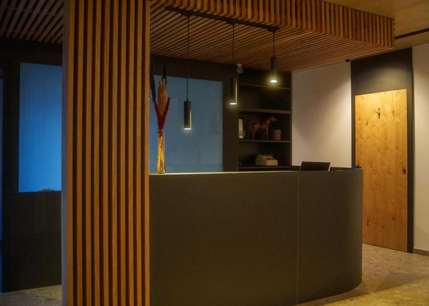  Maribor lobby