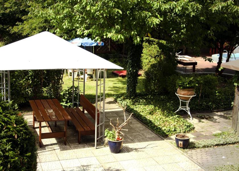 Karlovy Vary (region) Frantiskovy Lazne garden