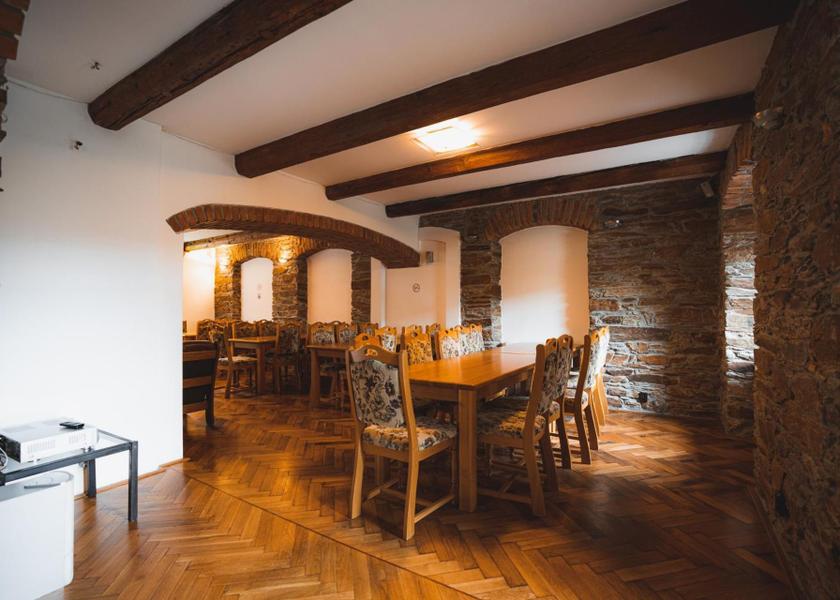 shared lounge/tv area