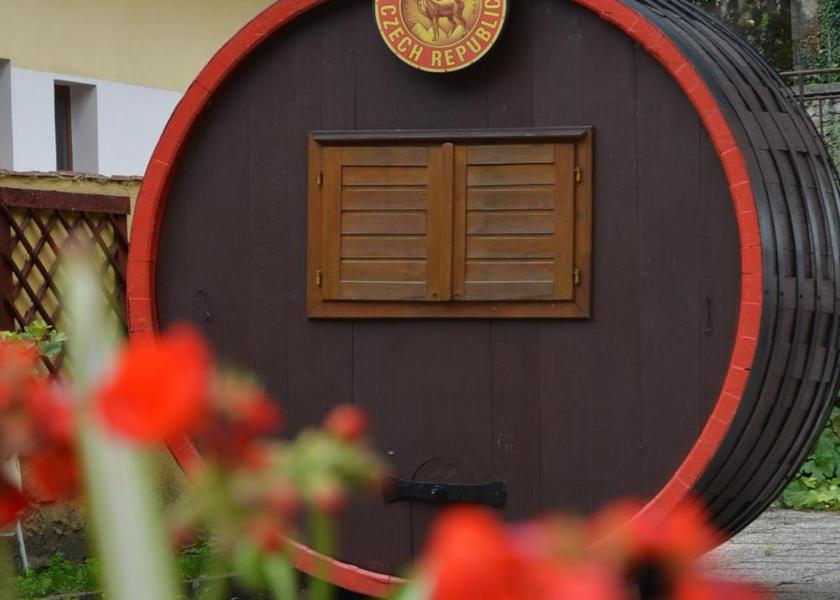 Central Bohemia (region) Karlstejn facilities