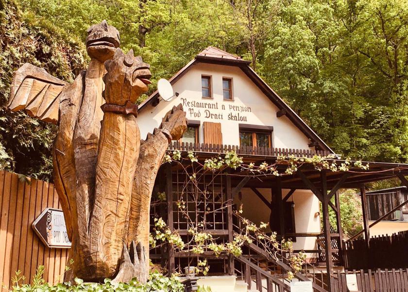 Central Bohemia (region) Karlstejn facilities