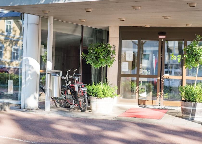 Aland Mariehamn Property entrance