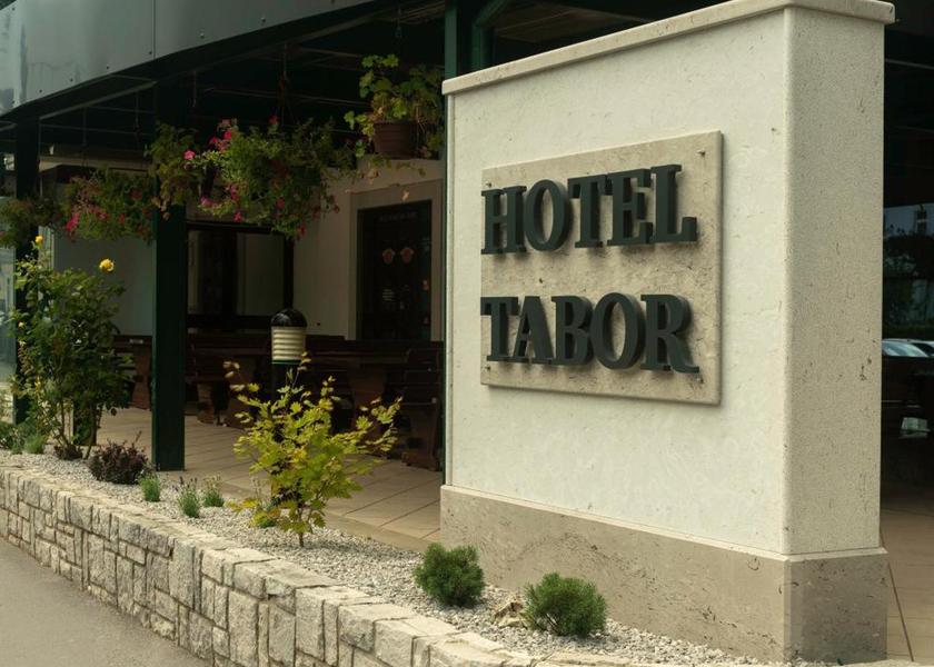  Sezana exterior view