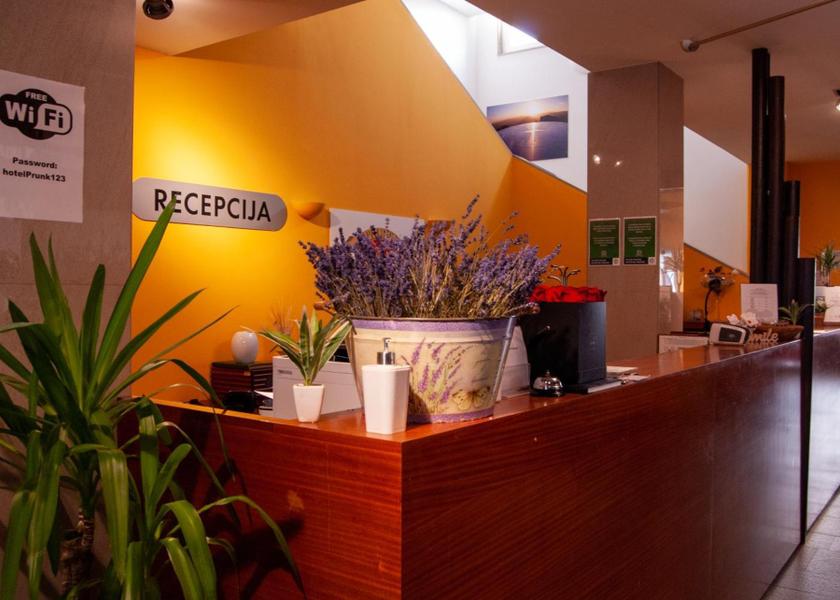  Sezana exterior view