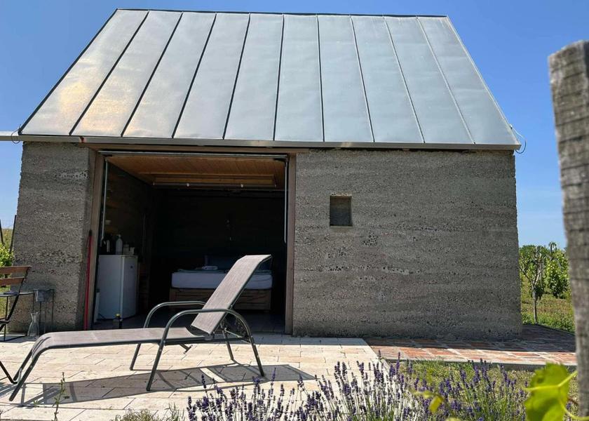  Eger balcony/terrace