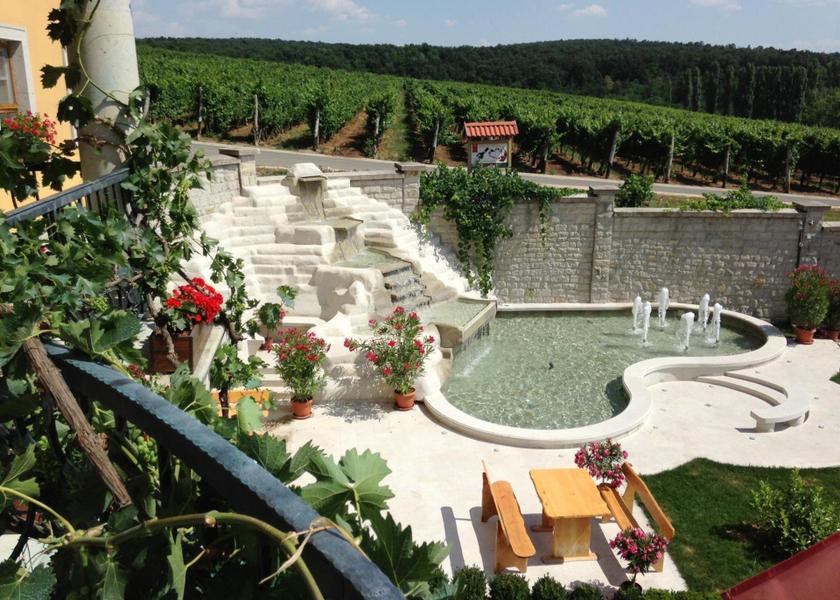  Eger balcony/terrace