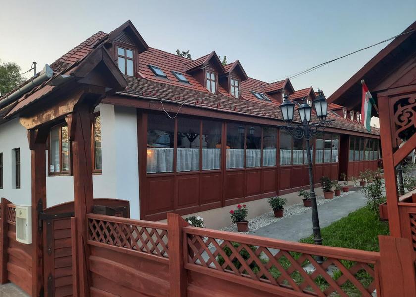 Pest County Domsod Hotel Exterior