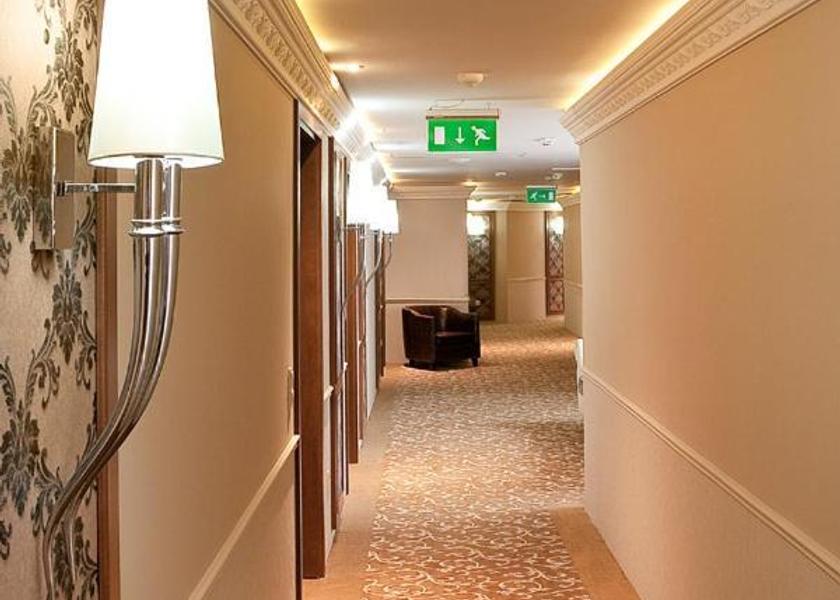  Gyor business center