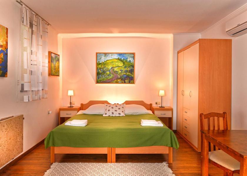  Catez ob Savi Standard Triple Studio