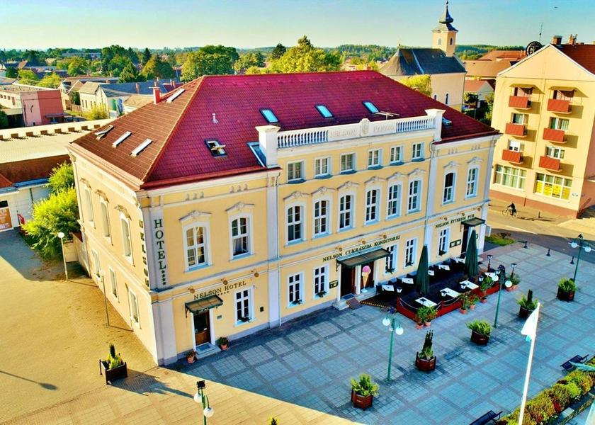  Hajduszoboszlo exterior view