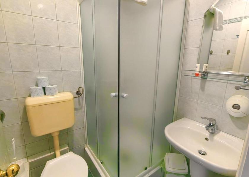  Hajduszoboszlo Double Room with Private Bathroom