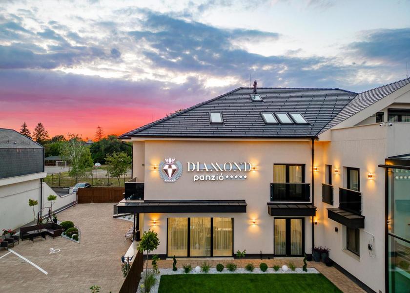  Hajduszoboszlo exterior view