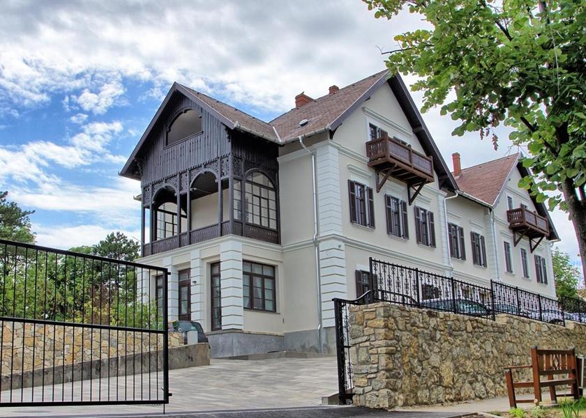  Balatonfured exterior view