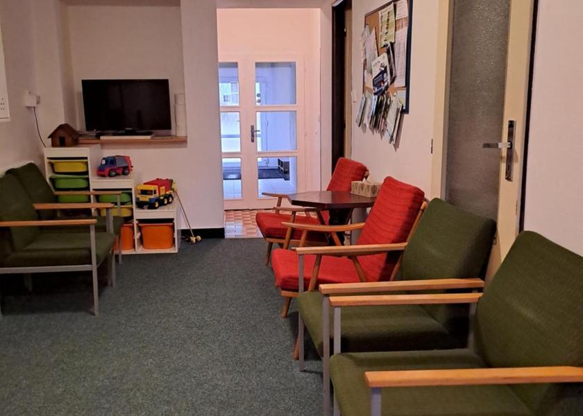 shared lounge/tv area