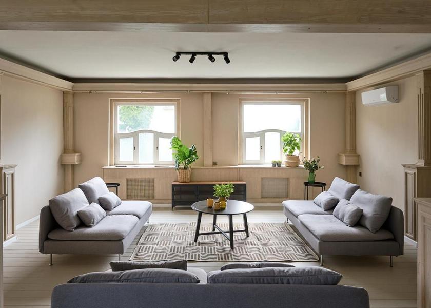  Buk shared lounge/tv area