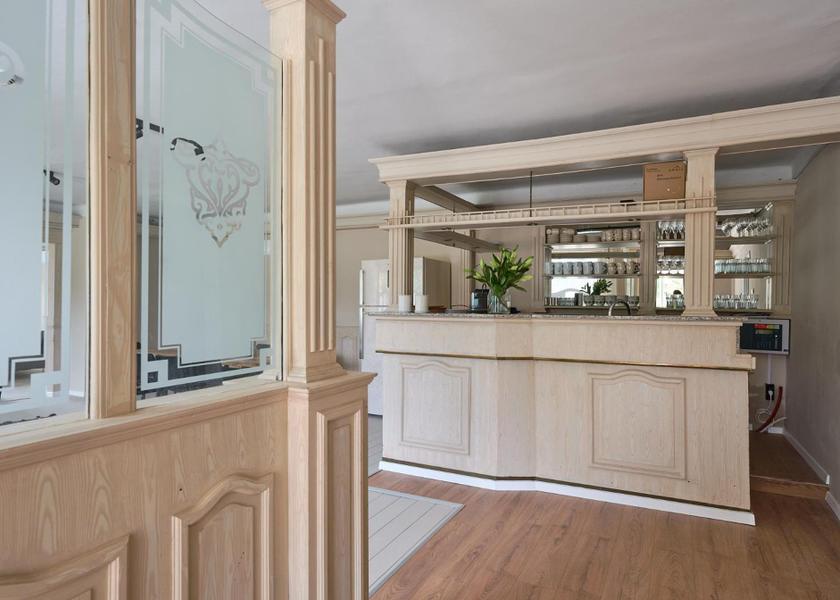  Buk shared lounge/tv area