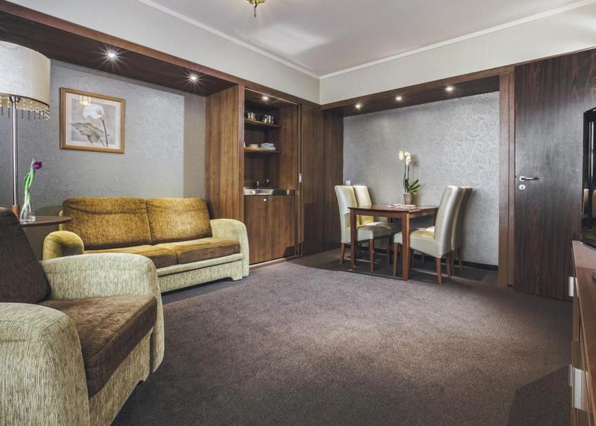  Buk Standard Suite with Balcony 