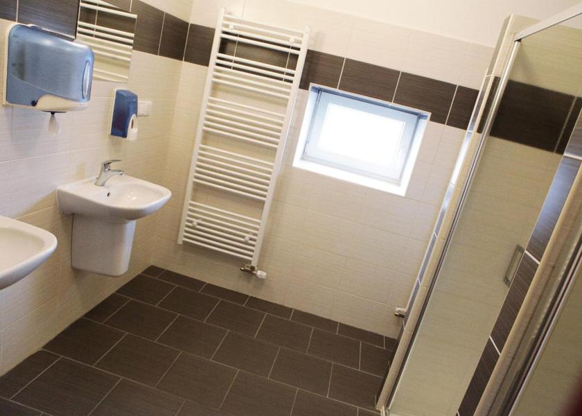 Pardubice Region Dolní Újezd Triple Room with Shared Bathroom