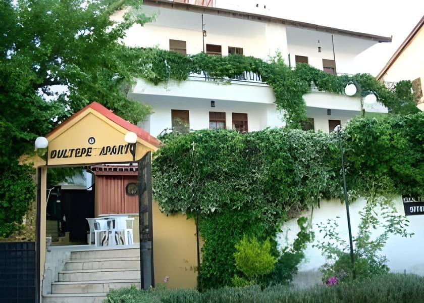 Aydin Kuşadası Entrance