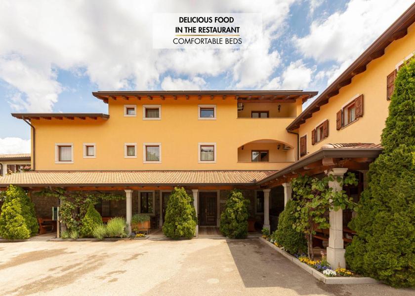  Kozina exterior view