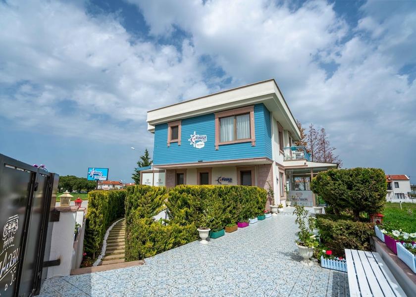 Balikesir Ayvalik Front of property