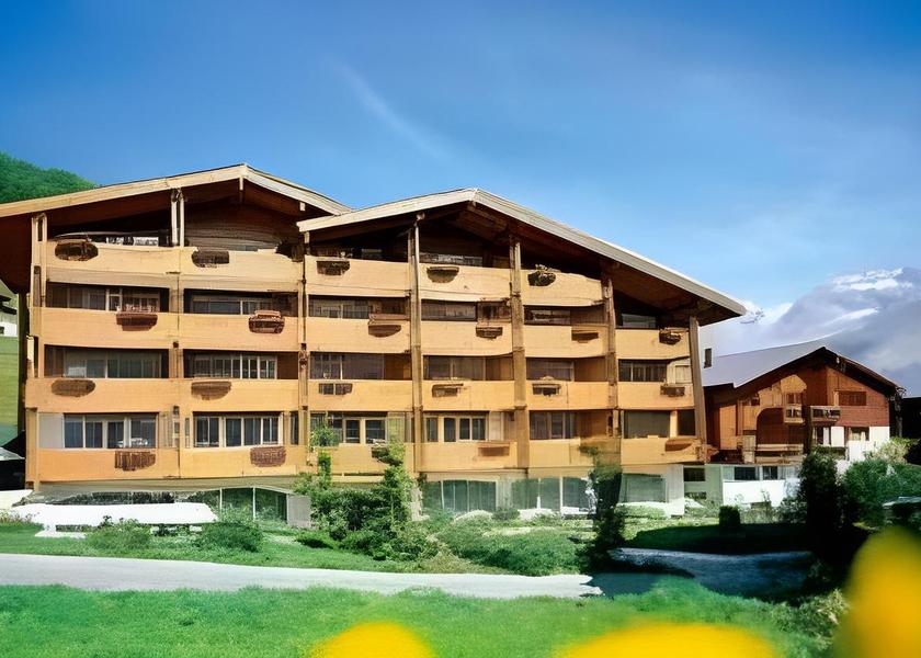 Valais Saas-Fee exterior view