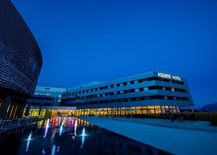 Canton of Vaud Lausanne Front of property - evening/night