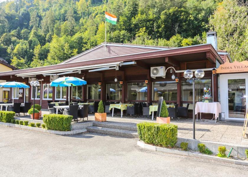 restaurant
