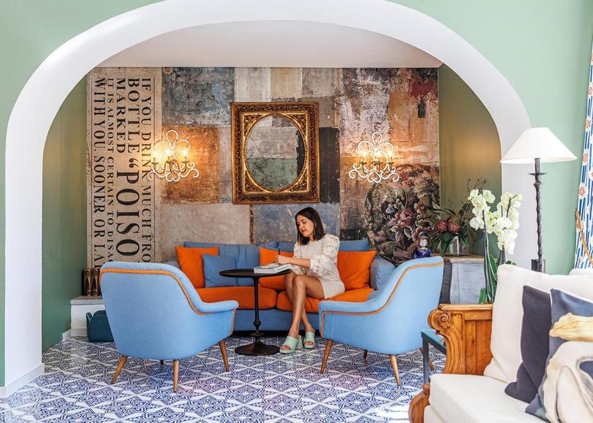 shared lounge/tv area