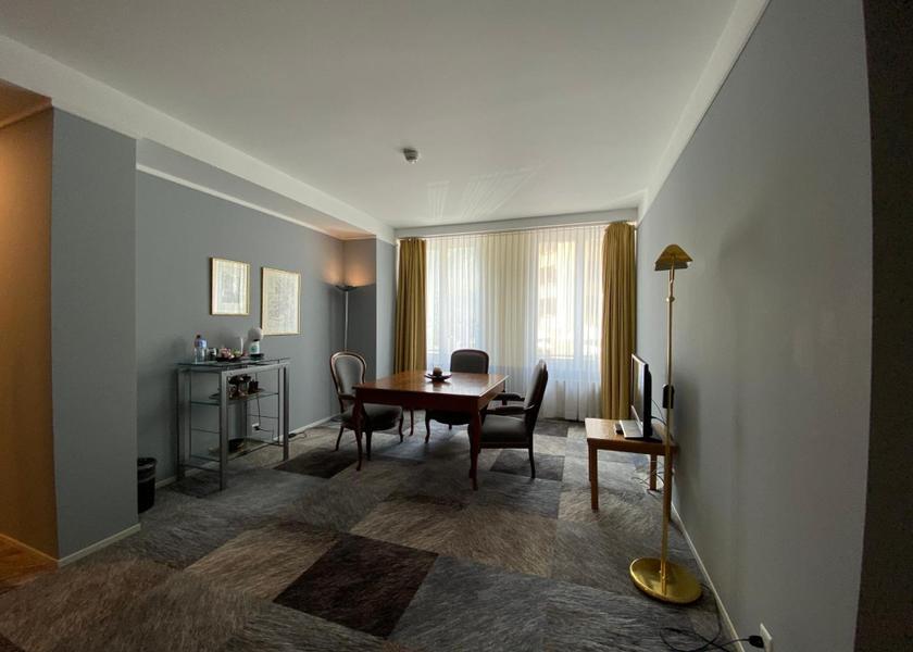 Valais Leukerbad King Suite Grand Bain