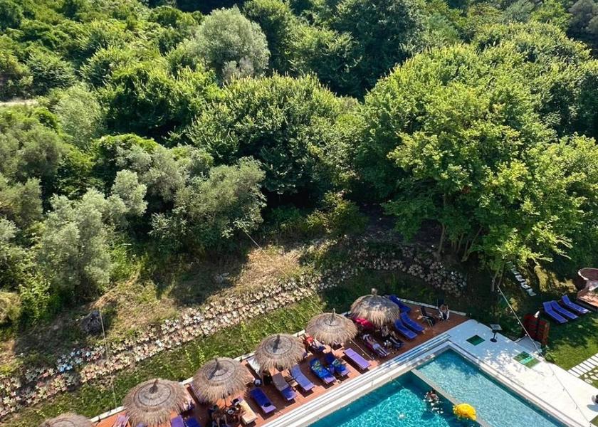  Durres surrounding environment