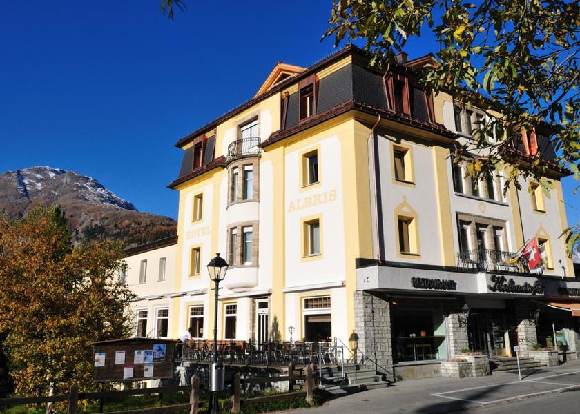 Graubünden Pontresina Entrance