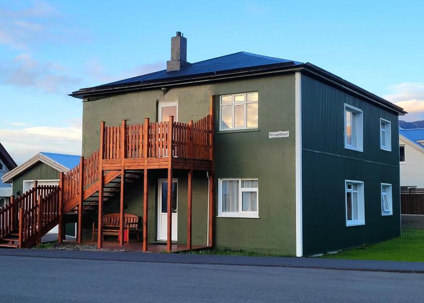  Grundarfjörður exterior view