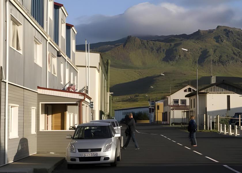  Grundarfjörður exterior view