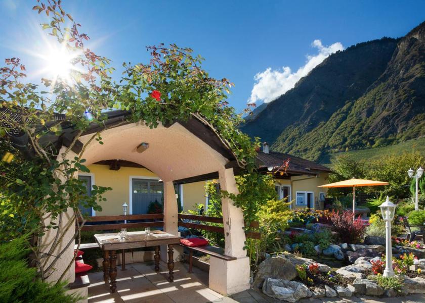 Valais Saillon balcony/terrace